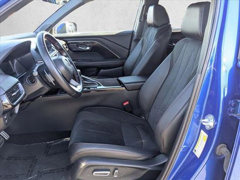 Certified 2025 Acura ADX A-Spec image 17