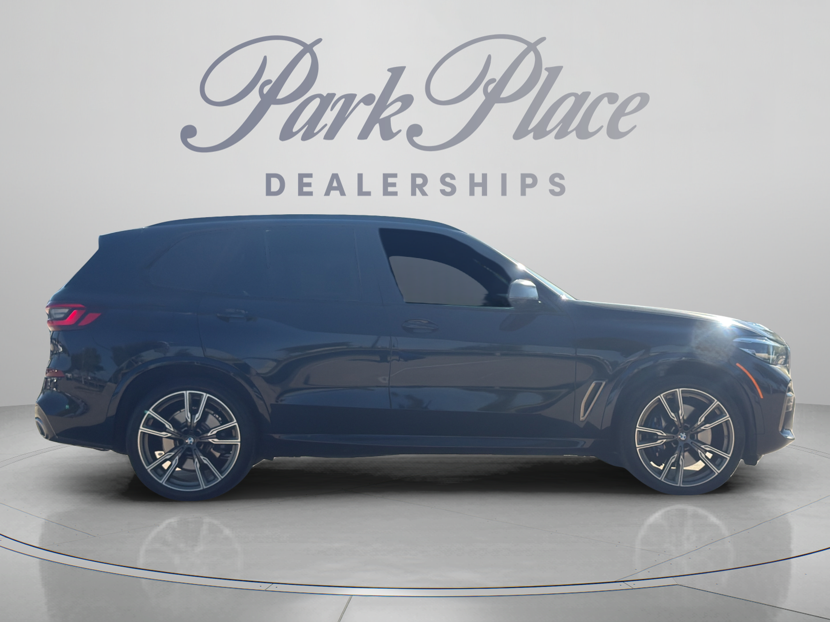 Used 2023 BMW X5 M50i w/ Parking Assistance Package AWD/4WD image 6