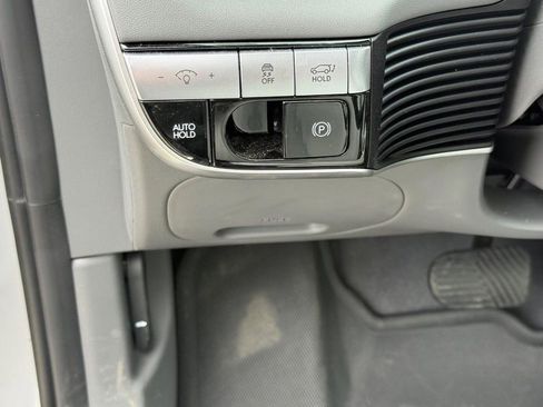 Used 2024 Hyundai Ioniq 5 Limited AWD/4WD image 25