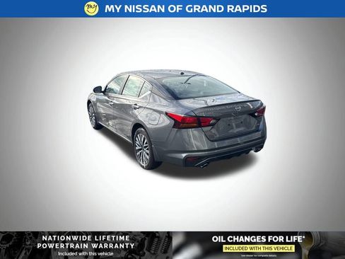 New 2025 Nissan Altima 2.5 SV w/ SV Premium Package image 5