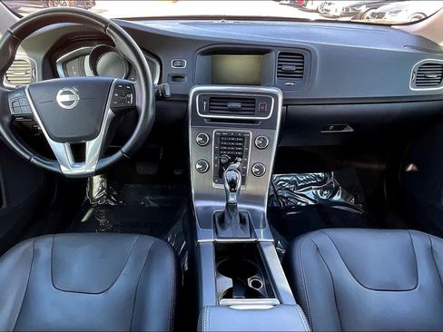 Used 2015 Volvo S60 T5 Premier image 18