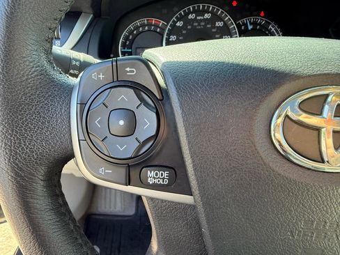 Used 2012 Toyota Camry XLE image 27