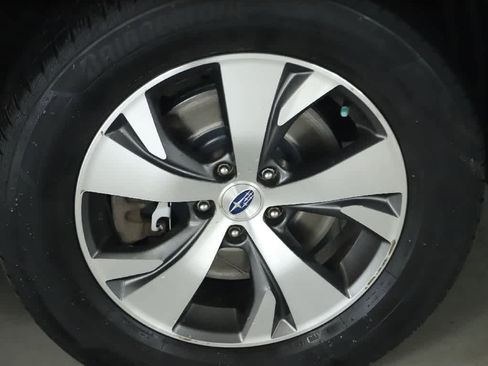 Used 2019 Subaru Ascent Premium w/ Popular Package #2 image 10