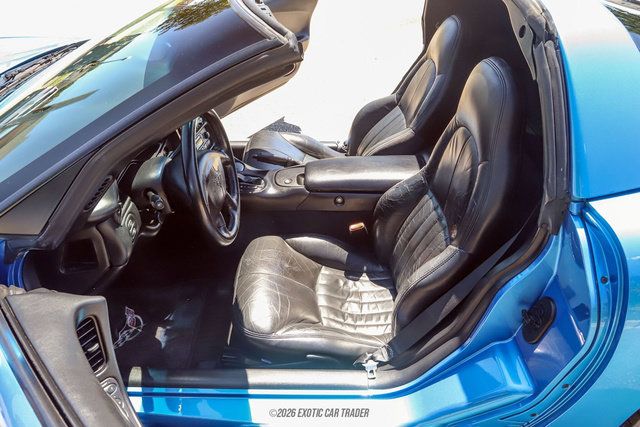 Used 1998 Chevrolet Corvette Coupe w/ Roof Pkg RWD image 49