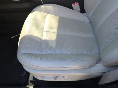 Certified 2024 Kia Sorento EX w/ Panoramic Sunroof Package FWD image 6