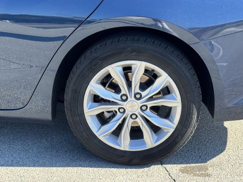 Used 2022 Chevrolet Malibu LT image 40