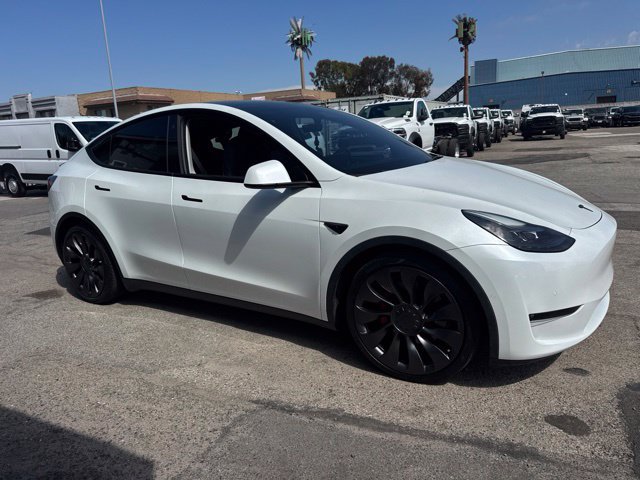 Used 2022 Tesla Model Y Performance AWD/4WD image 2