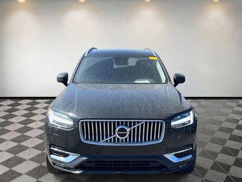 Used 2023 Volvo XC90 B6 Plus w/ Protection Package Premier image 8