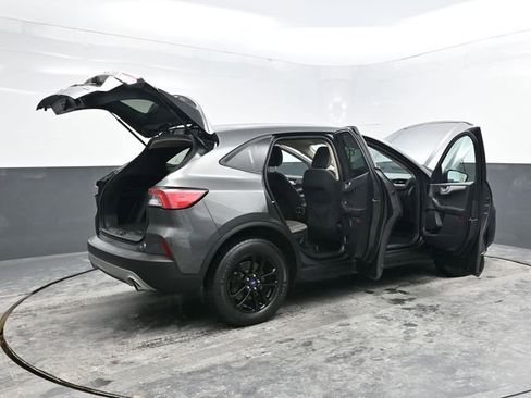 Used 2020 Ford Escape SE Sport image 41