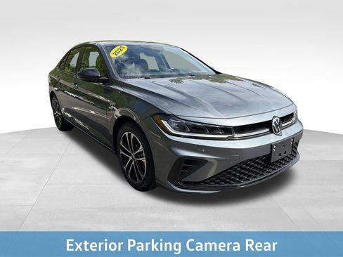 Used 2025 Volkswagen Jetta Sport FWD image 10