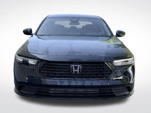 Certified 2025 Honda Accord SE image 3