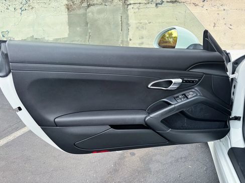 Used 2014 Porsche Cayman RWD image 15
