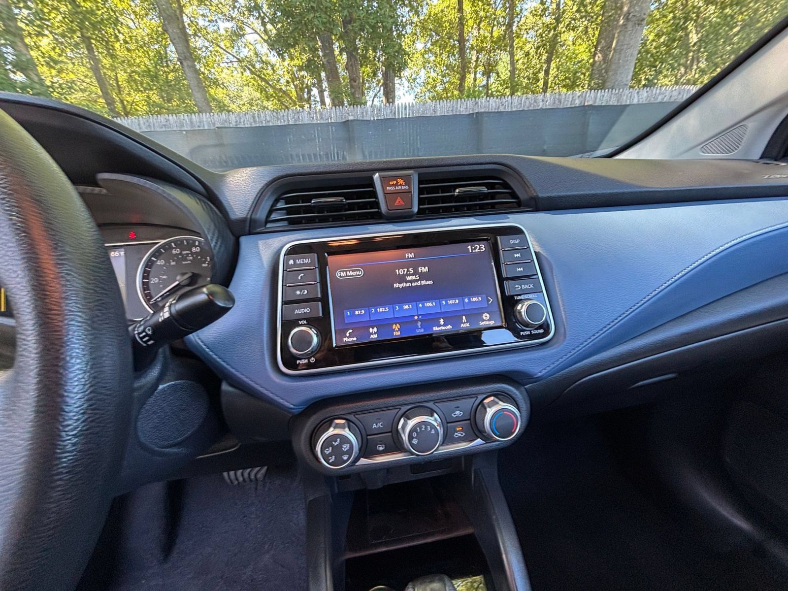 Used 2025 Nissan Versa SV FWD image 16