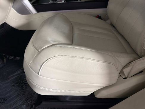 Used 2023 Land Rover Range Rover SE image 38