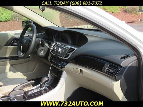 Used 2017 Honda Accord LX image 6