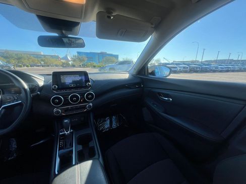 Used 2025 Nissan Sentra SV image 35