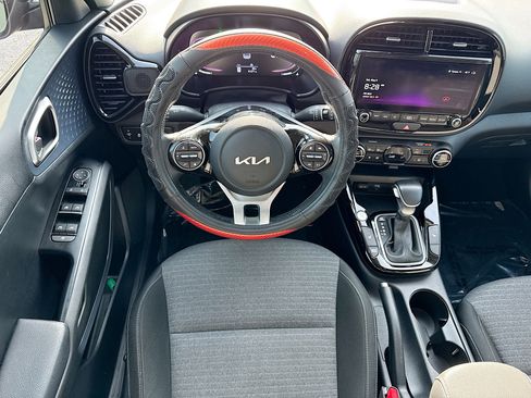 Used 2023 Kia Soul EX FWD image 16