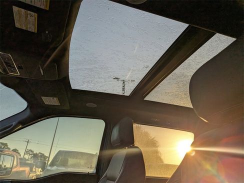 Used 2021 Ford F150 Lariat w/ Equipment Group 502A High image 21