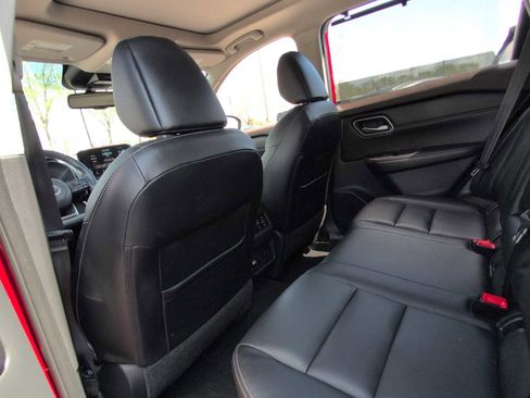 Used 2021 Nissan Rogue SL w/ Premium Package FWD image 18