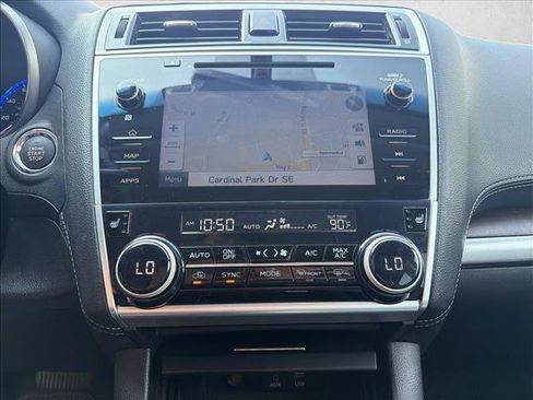 Used 2018 Subaru Outback 2.5i Limited AWD/4WD image 19