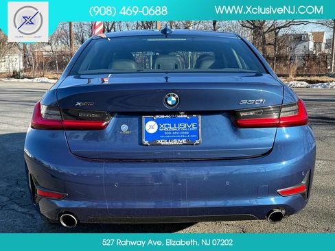 Used 2021 BMW 330i xDrive Sedan w/ Convenience Package image 3
