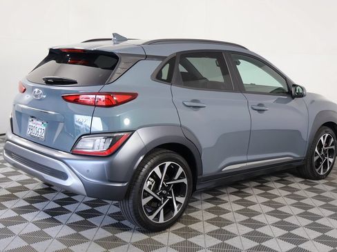 Used 2022 Hyundai Kona Limited w/ Cargo Package FWD image 4