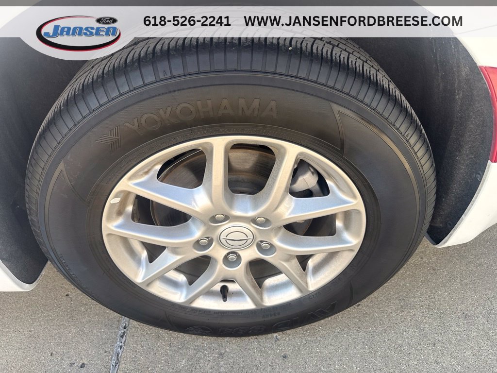 Used 2025 Chrysler Pacifica Select FWD image 8