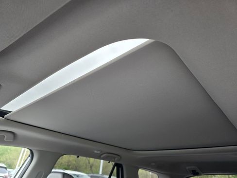 Used 2023 Honda Pilot Elite image 24