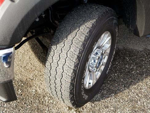 Used 2020 Ford F250 XLT w/ FX4 Off-Road Package AWD/4WD image 45