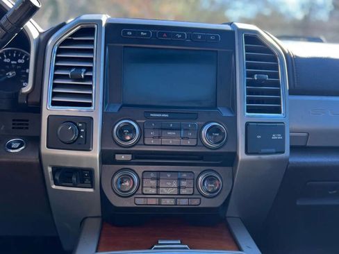 Used 2017 Ford F450 King Ranch w/ King Ranch Ultimate Package image 15