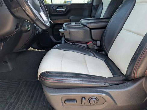 Used 2021 GMC Sierra 1500 Elevation w/ X31 Off-Road Package AWD/4WD image 8