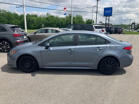 Used 2021 Toyota Corolla LE FWD image 4