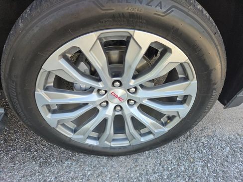 Used 2021 GMC Yukon Denali w/ Denali Premium Package RWD image 13