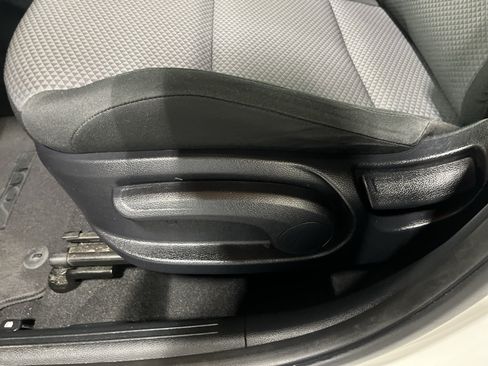 Used 2023 Kia Soul LX FWD image 31