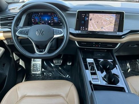 Certified 2026 Volkswagen Atlas Cross Sport SEL R-Line AWD/4WD image 13