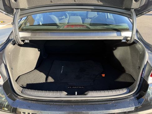 Certified 2025 Hyundai Elantra Sport image 10