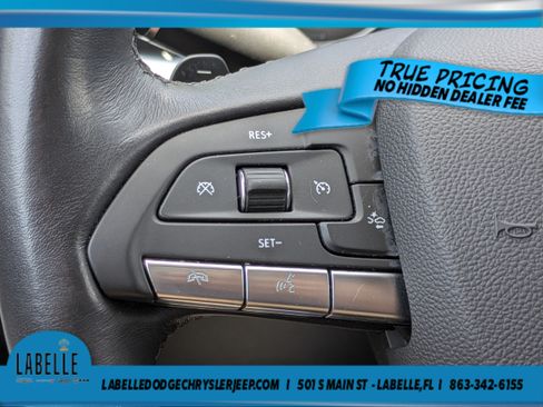 Used 2022 Cadillac XT4 Premium Luxury w/ Enhanced Visibility Package FWD image 21