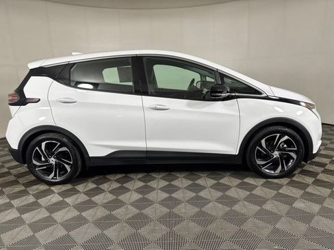 Used 2023 Chevrolet Bolt LT w/ Infotainment Package FWD image 2