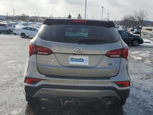 Used 2017 Hyundai Santa Fe Sport image 6