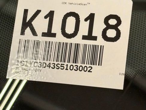 Used 2025 Chevrolet Corvette Stingray Premium Conv w/ Z51 Performance Package RWD image 29