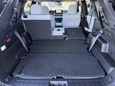 Used 2024 Mitsubishi Outlander SEL image 44