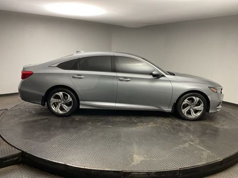 Used 2020 Honda Accord EX image 8