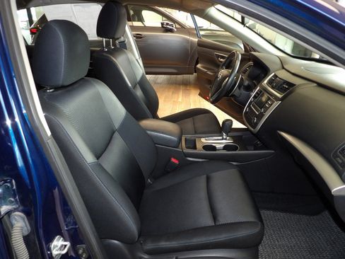 Used 2016 Nissan Altima 2.5 SR image 14