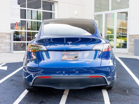 Used 2022 Tesla Model Y Long Range AWD/4WD image 15