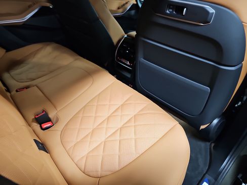 New 2026 BMW X5 xDrive40i w/ Climate Comfort Package image 11