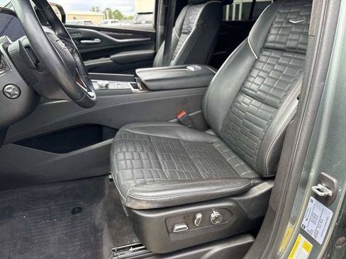 Used 2023 Cadillac Escalade Sport Platinum w/ LPO, ONYX Package AWD/4WD image 22