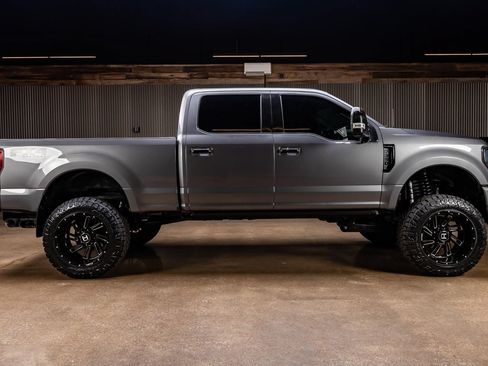 Used 2021 Ford F350 Platinum AWD/4WD image 9