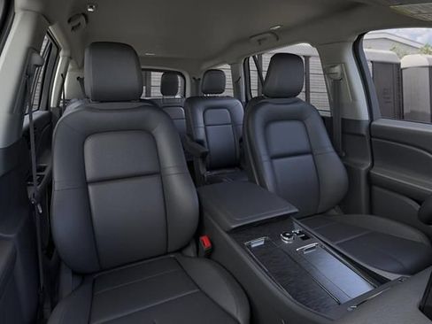 New 2026 Lincoln Aviator AWD image 10