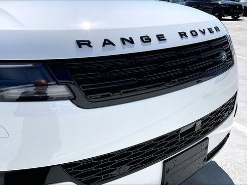 Certified 2025 Land Rover Range Rover Sport SE image 31