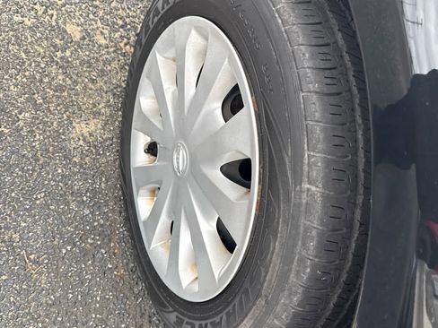 Used 2019 Nissan Versa S image 34